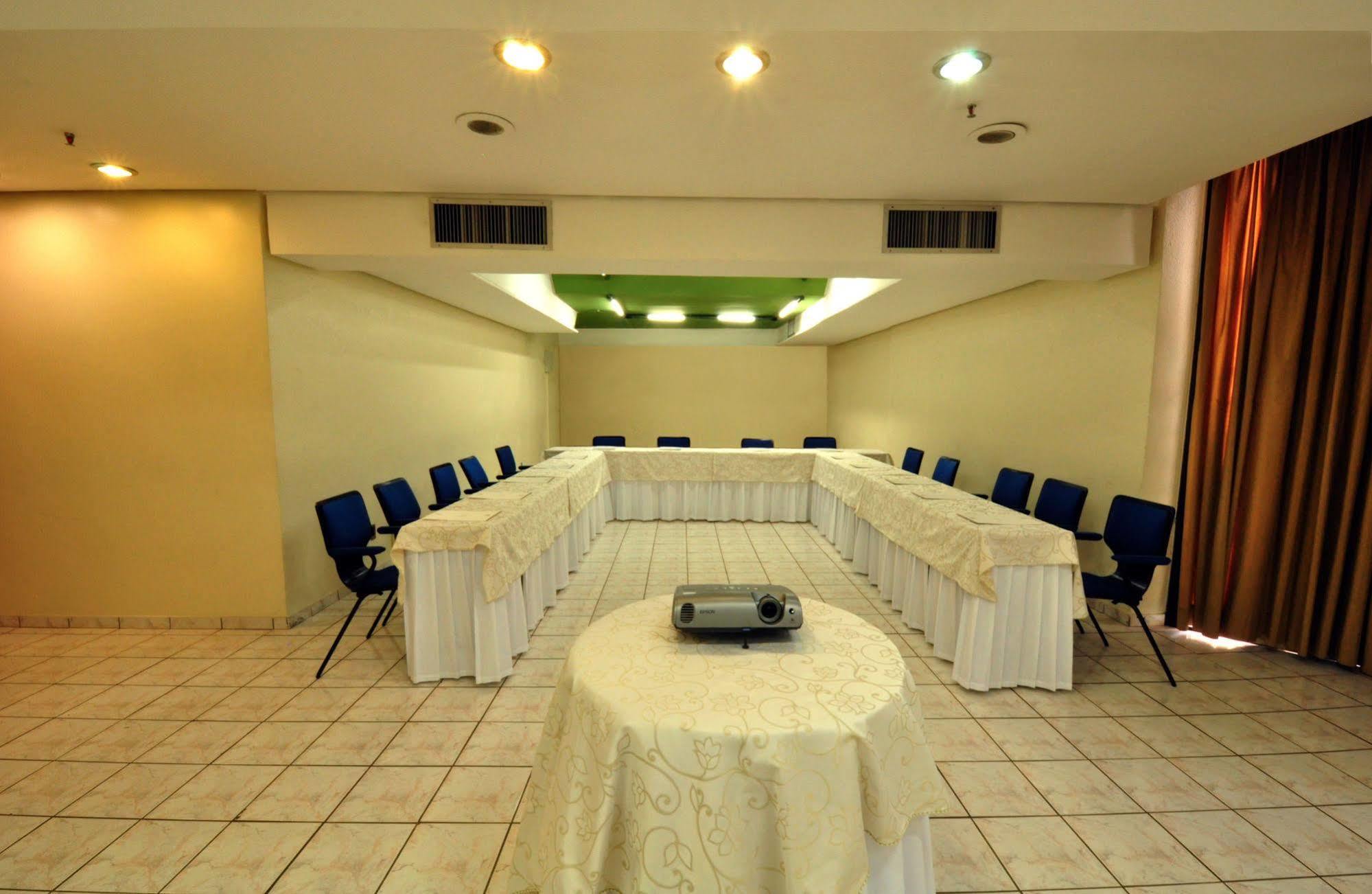 Oft Tamandare Plaza
